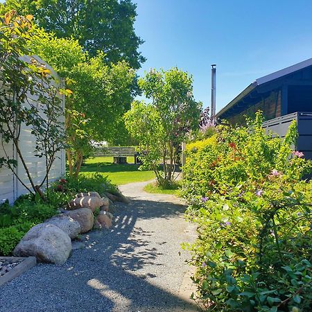 Fewo Am Wald Fewo 03 - Balkon, Gartennutzung, Sauna Glowe Exterior photo